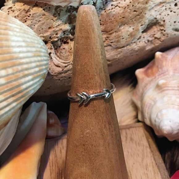 Arrow Sterling Silver Toe Ring - Picture 1 of 5